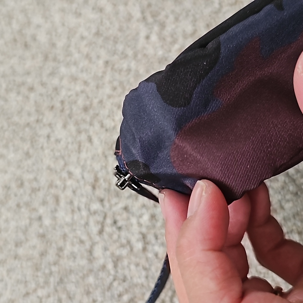 Lululemon everyday bag 1L - Picture 6 of 8